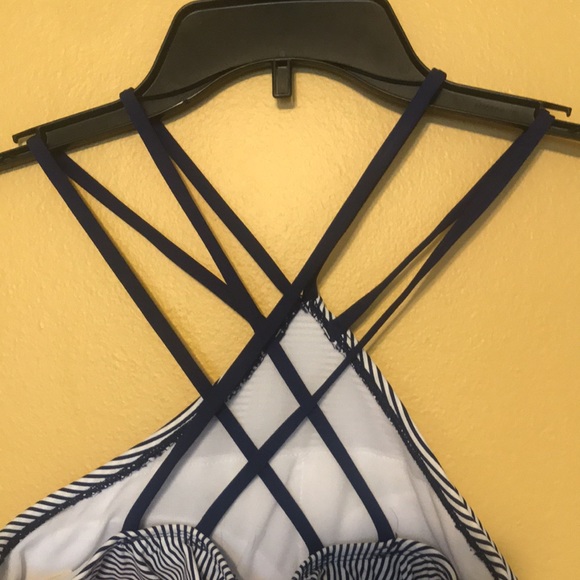 striped high neck bikini top - Picture 2 of 4